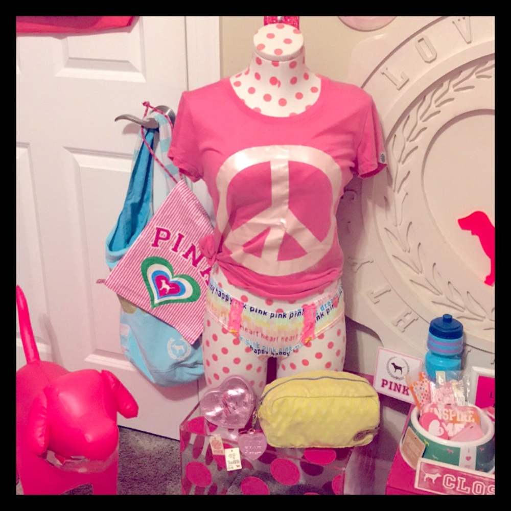 💕VS PINK 2009 ☮️ Peace Sign ☮️Tee 💕 - Picture 2 of 9